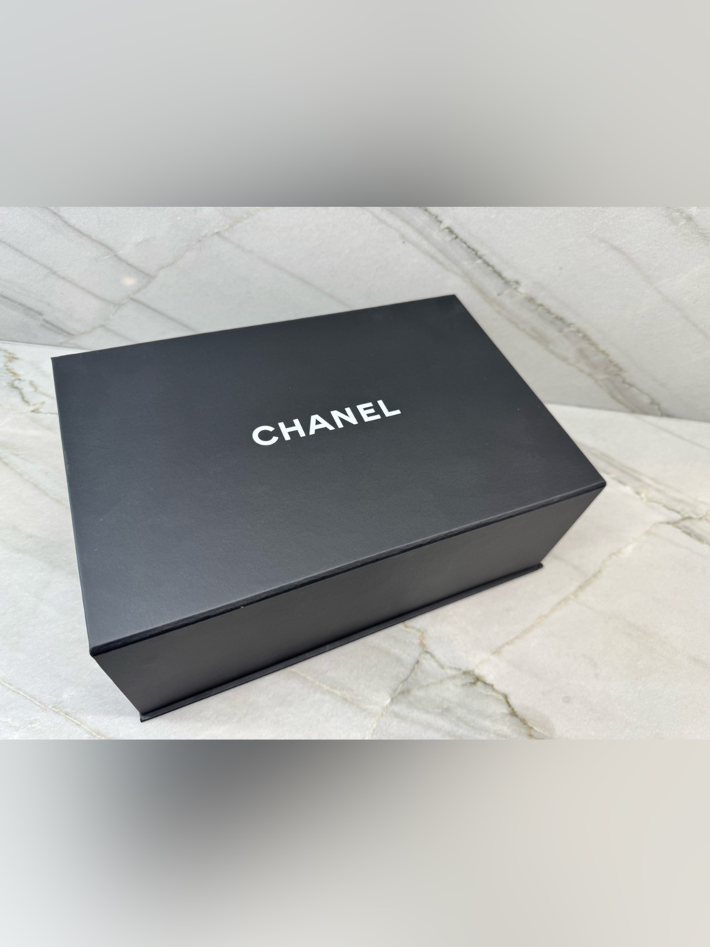 CHANEL Magnetic Flap Gift Box